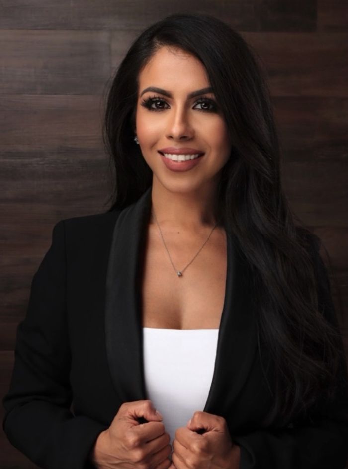 Portrait of Stephanie Castellon, mortgage loan officer in Orlando, Florida